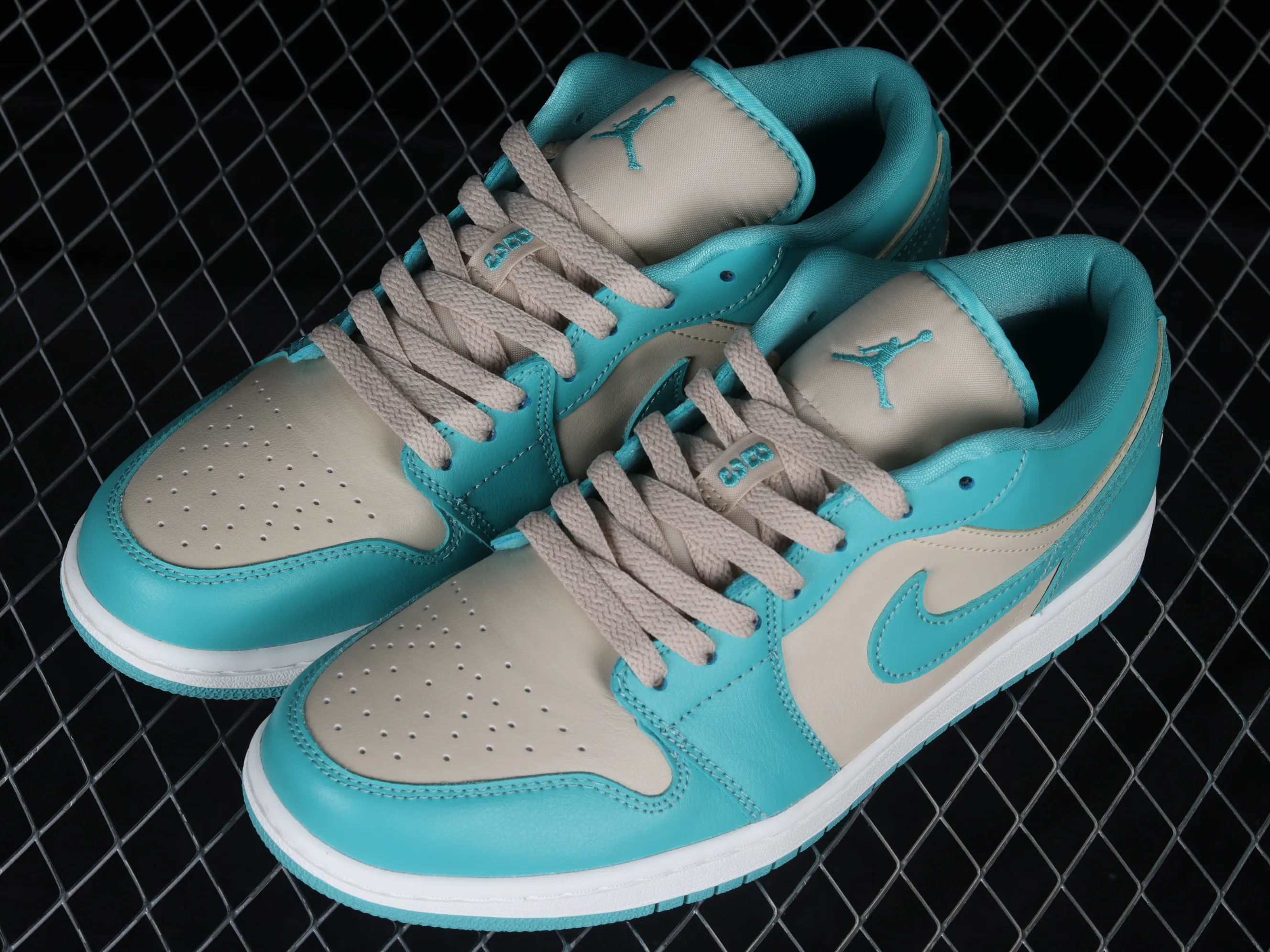 All categories Air Jordan Jordan series basketball shoes Air Jordan 1 Low G version pure original Air Jordan 1 Low AJ1 Joe 1 Tiffany green low-top basketball shoes DC0774-131